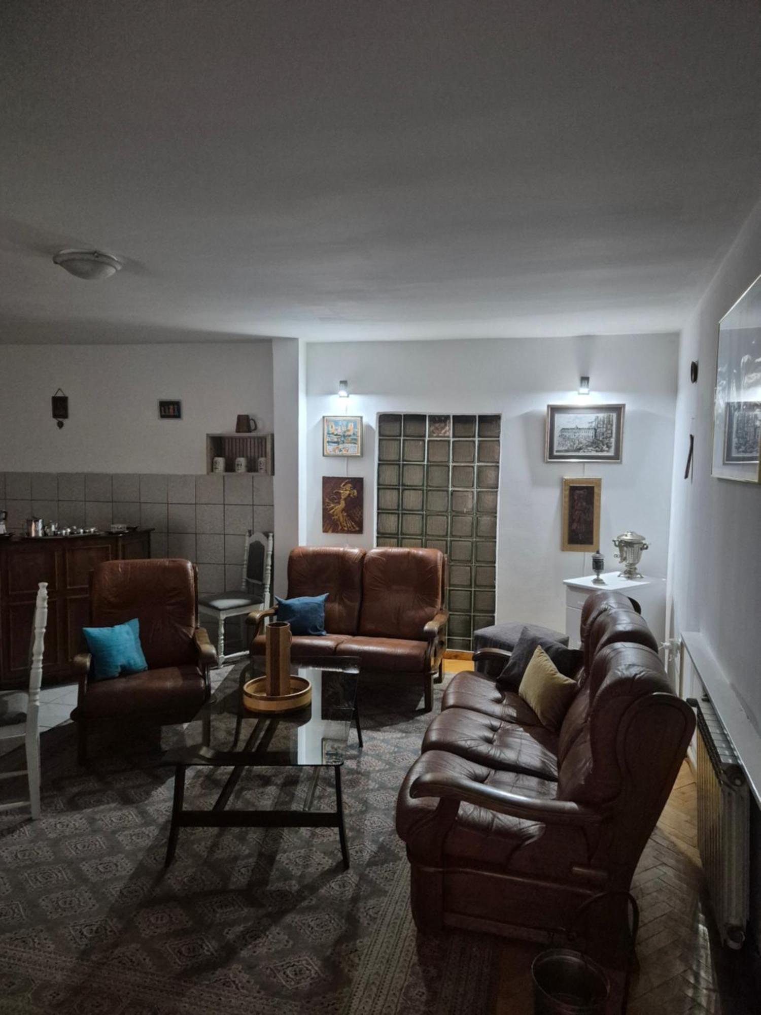 Hotel Prenociste Chardak Tuzla Exterior foto